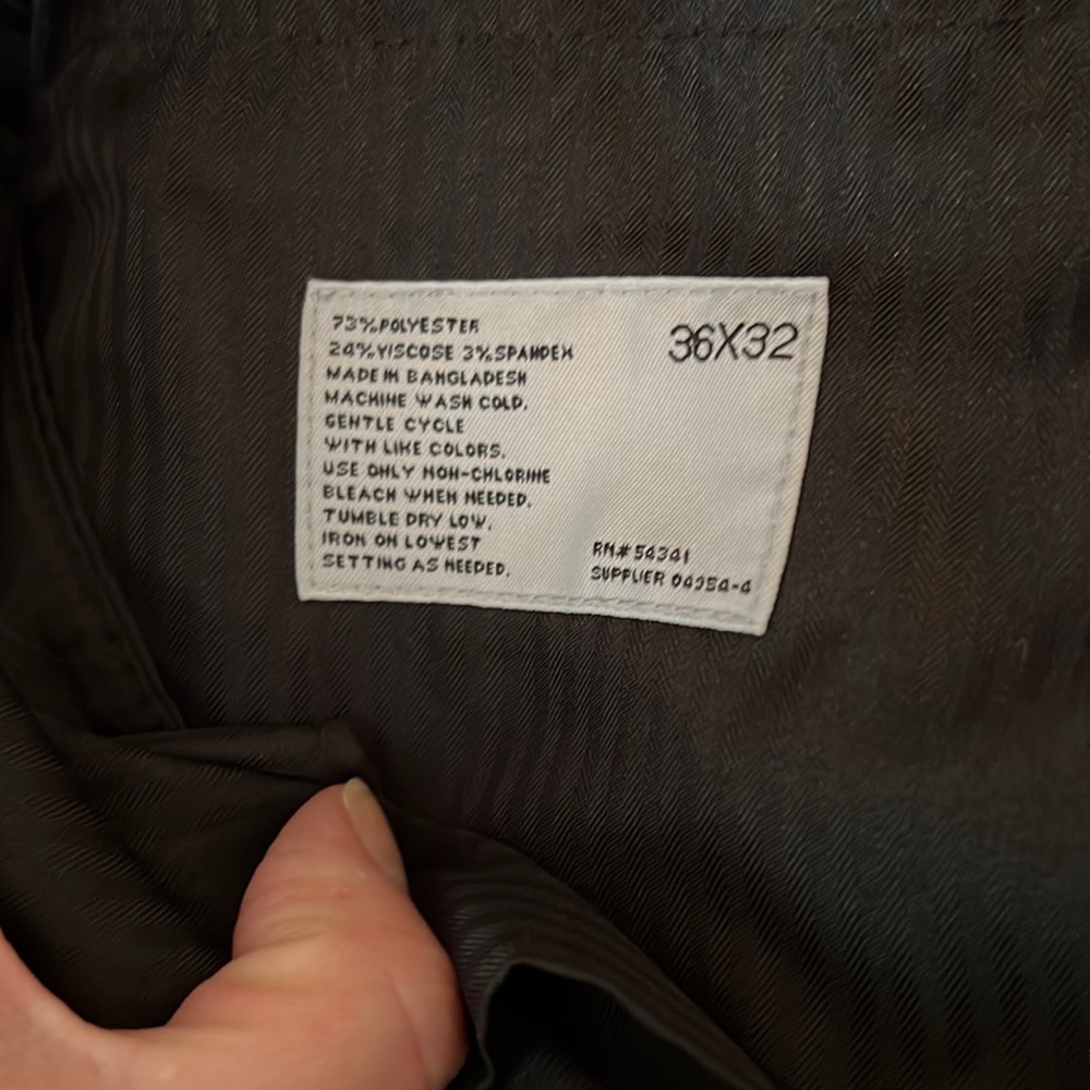 J Ferrar 36x32 black dress pants